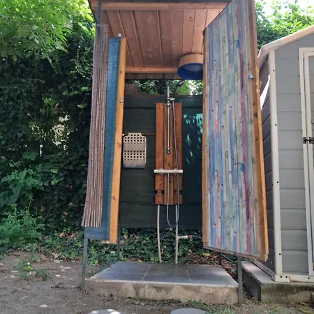 Curtea Pescărușului Camping Vama Veche